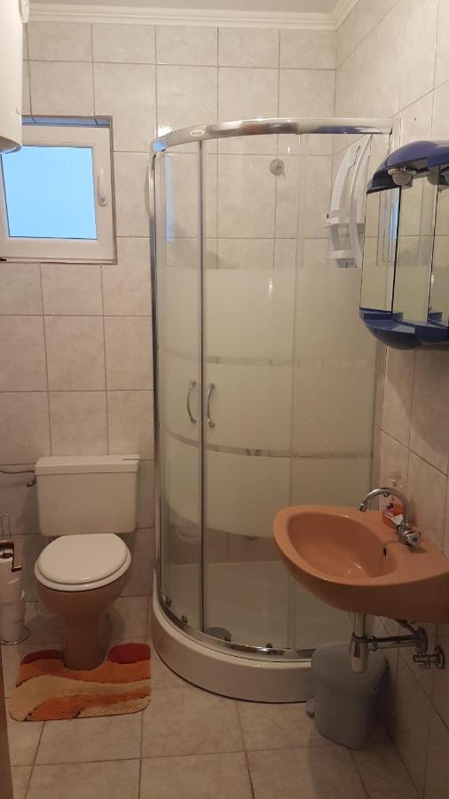 Apartmani Ab Pirovac Exteriér fotografie