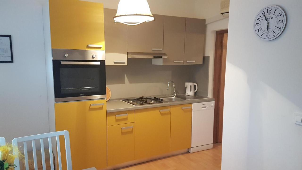 Apartmani Ab Pirovac Exteriér fotografie
